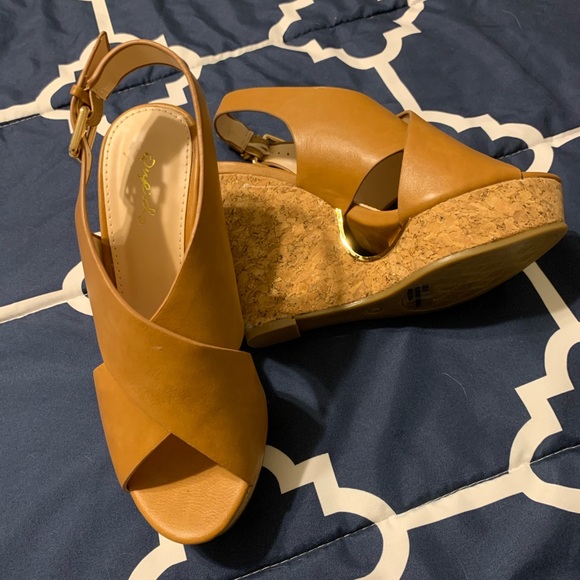 Shoes - Picture 5 of 5